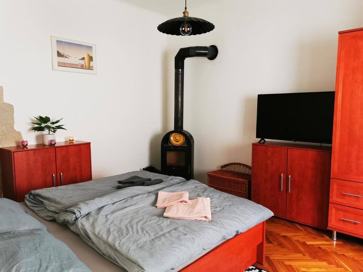 Lehel Apartman ケストヘイ エクステリア 写真
